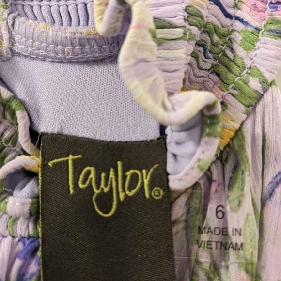 Lavender High Neck Floral Midi Dress Taylor size 6 - Picture 4 of 4